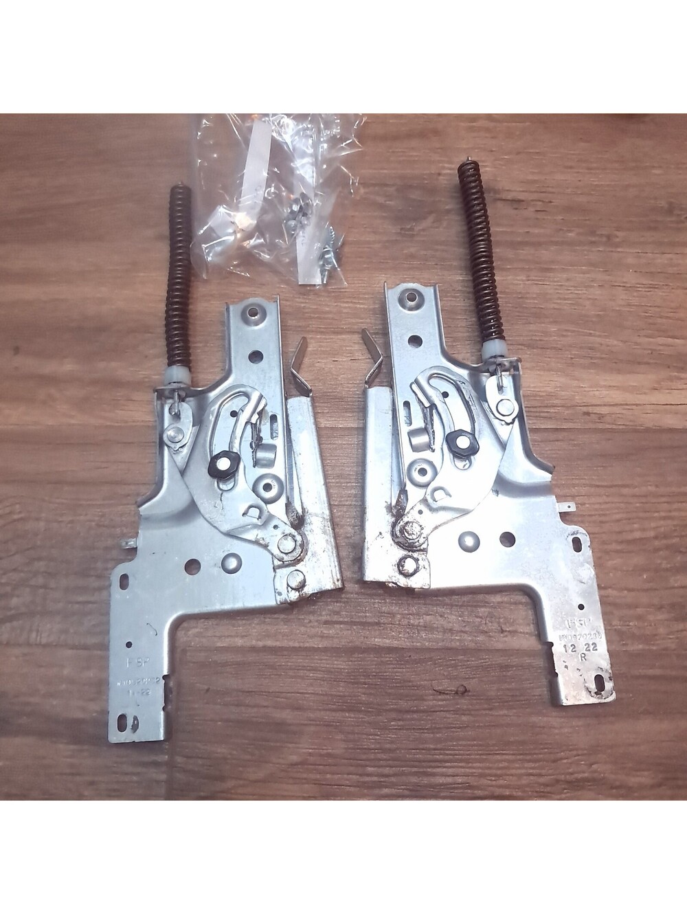 Whirlpool Kitchenaid Dishwasher hinge set left right W11766665 W11766666 part